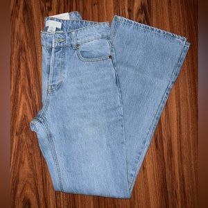 H&M size US 4, 90’s straight regular waist